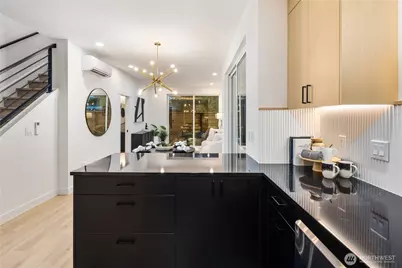 3417 48th Avenue SW, Seattle, WA 98116 - Photo 9