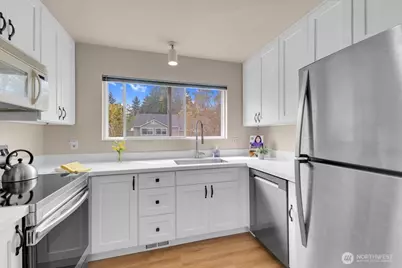 12024 101st Avenue NE #E2, Kirkland, WA 98034 - Photo 1