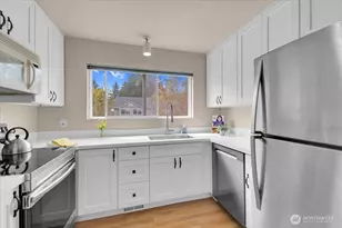 12024 101st Ave NE, Kirkland, WA 98034 - Photo 3