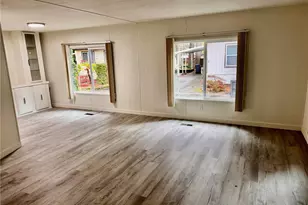 18425 NE 95th St, Redmond, WA 98052 - Photo 5