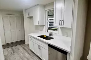 18425 NE 95th St, Redmond, WA 98052 - Photo 7