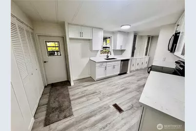 18425 NE 95th Street #76, Redmond, WA 98052 - Photo 9