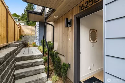 1625 B 21st Avenue, Seattle, WA 98122 - Photo 1