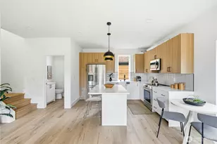 7554 39th Ave SW, Seattle, WA 98126 - Photo 5