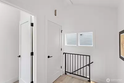 8003 25th Avenue NW, Seattle, WA 98117 - Photo 17