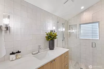 8003 25th Avenue NW, Seattle, WA 98117 - Photo 21