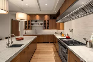 4911 NE Laurelcrest Ln, Seattle, WA 98105 - Photo 13