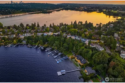 4911 NE Laurelcrest Lane, Seattle, WA 98105 - Photo 37