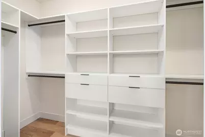 817 18th Avenue W, Kirkland, WA 98033 - Photo 17