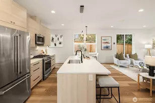 817 18th Ave W, Kirkland, WA 98033 - Photo 3