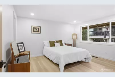 14837 SE Fairwood Boulevard, Renton, WA 98058 - Photo 13