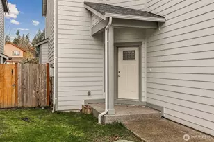 913 Burton Ray St NE, Olympia, WA 98516 - Photo 3