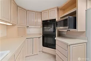 1672 185th Ave NE, Bellevue, WA 98008 - Photo 13