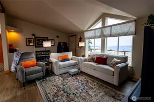 182 Point Dr, Oroville, WA 98844 - Photo 3