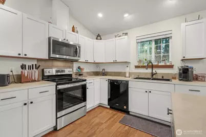 18305 Parkcrest Court SE, Yelm, WA 98597 - Photo 23