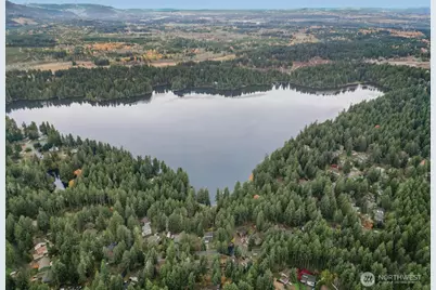 18305 Parkcrest Court SE, Yelm, WA 98597 - Photo 7