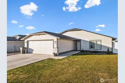 815 E Mt Adams Street, Othello, WA 99344 - Photo 1