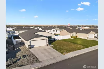 815 E Mt Adams Street, Othello, WA 99344 - Photo 7