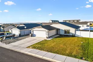 815 E Mt. Adams St, Othello, WA 99344 - Photo 5