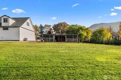 5060 Basin View Drive, Rock Island, WA 98850 - Photo 37