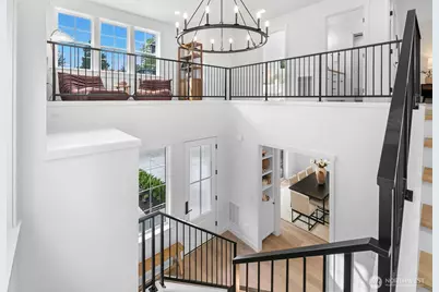 210 35th Avenue E, Seattle, WA 98112 - Photo 17