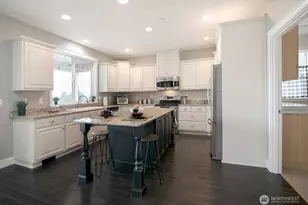 140 Nordstrom Ln, Kelso, WA 98626 - Photo 9