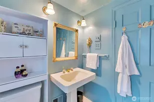 3918 NW Phinney Bay Dr, Bremerton, WA 98312 - Photo 27