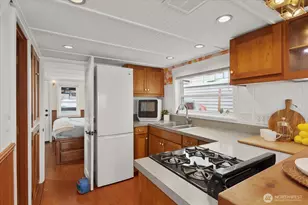 1900 Westlake Ave N, Seattle, WA 98109 - Photo 21