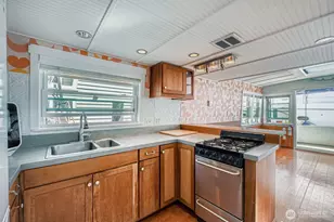 1900 Westlake Ave N, Seattle, WA 98109 - Photo 17