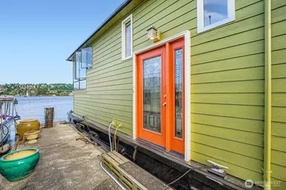 2040 Westlake Avenue N #26, Seattle, WA 98109 - Photo 3