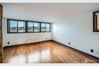 2040 Westlake Avenue N #26, Seattle, WA 98109 - Photo 21