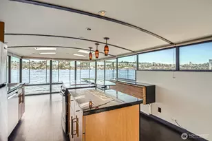 2040 Westlake Ave N, Seattle, WA 98109 - Photo 9