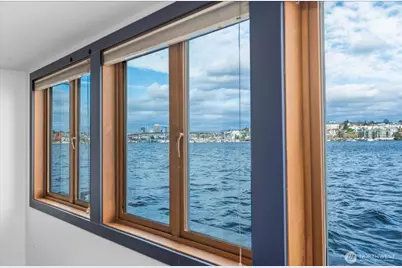 2040 Westlake Avenue N #26, Seattle, WA 98109 - Photo 27