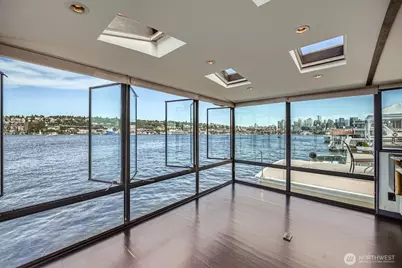 2040 Westlake Avenue N #26, Seattle, WA 98109 - Photo 13