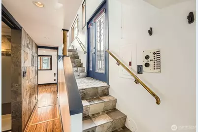 2040 Westlake Avenue N #26, Seattle, WA 98109 - Photo 5