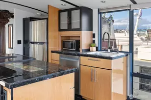 2040 Westlake Ave N, Seattle, WA 98109 - Photo 17