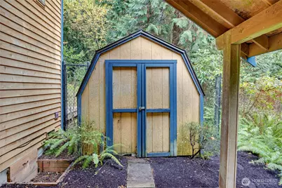 20899 Division Street NE, Indianola, WA 98342 - Photo 31