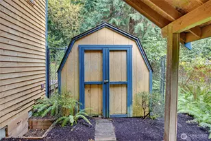 20899 Division St NE, Indianola, WA 98342 - Photo 31