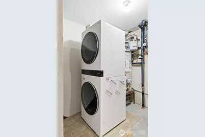 2400 W Boston Street, Seattle, WA 98199 - Photo 21