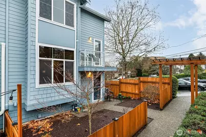 2400 W Boston Street, Seattle, WA 98199 - Photo 3