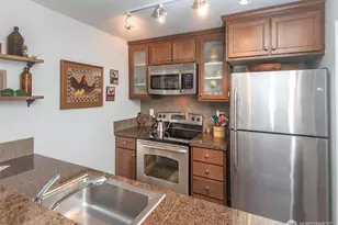 300 N 130th St, Seattle, WA 98133 - Photo 7