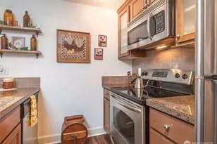 300 N 130th St, Seattle, WA 98133 - Photo 7