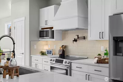 16823 Alder Way #E8, Lynnwood, WA 98037 - Photo 5