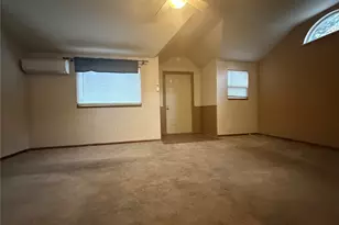 2726 21st St SW, Puyallup, WA 98373 - Photo 5