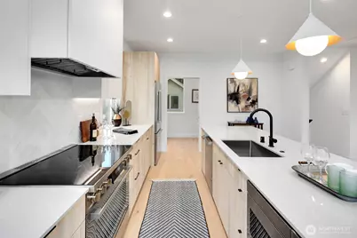 806 34th Avenue, Seattle, WA 98122 - Photo 19