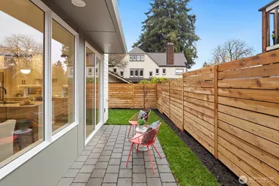 808 34th Avenue, Seattle, WA 98122 - Photo 29