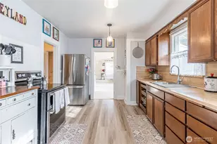 318 4th St SW, Puyallup, WA 98371 - Photo 17