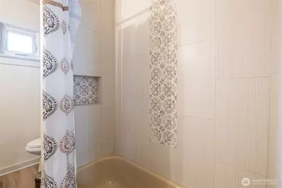 318 4th Street SW, Puyallup, WA 98371 - Photo 21