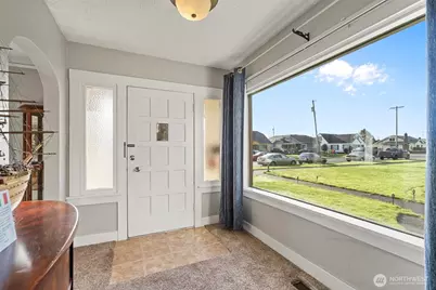 606 W 4St St, Aberdeen, WA 98520 - Photo 5