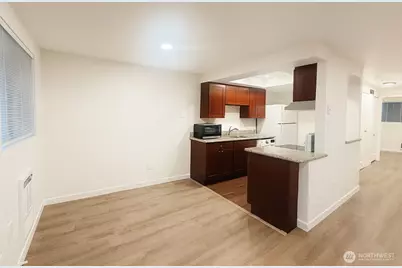 11211 NE 68th Street #3, Kirkland, WA 98033 - Photo 5